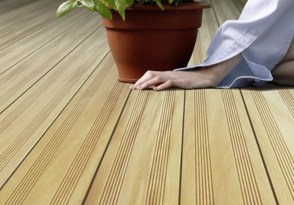 Garapa Terrassendiele 25x145mm französisch profiliert, glatt